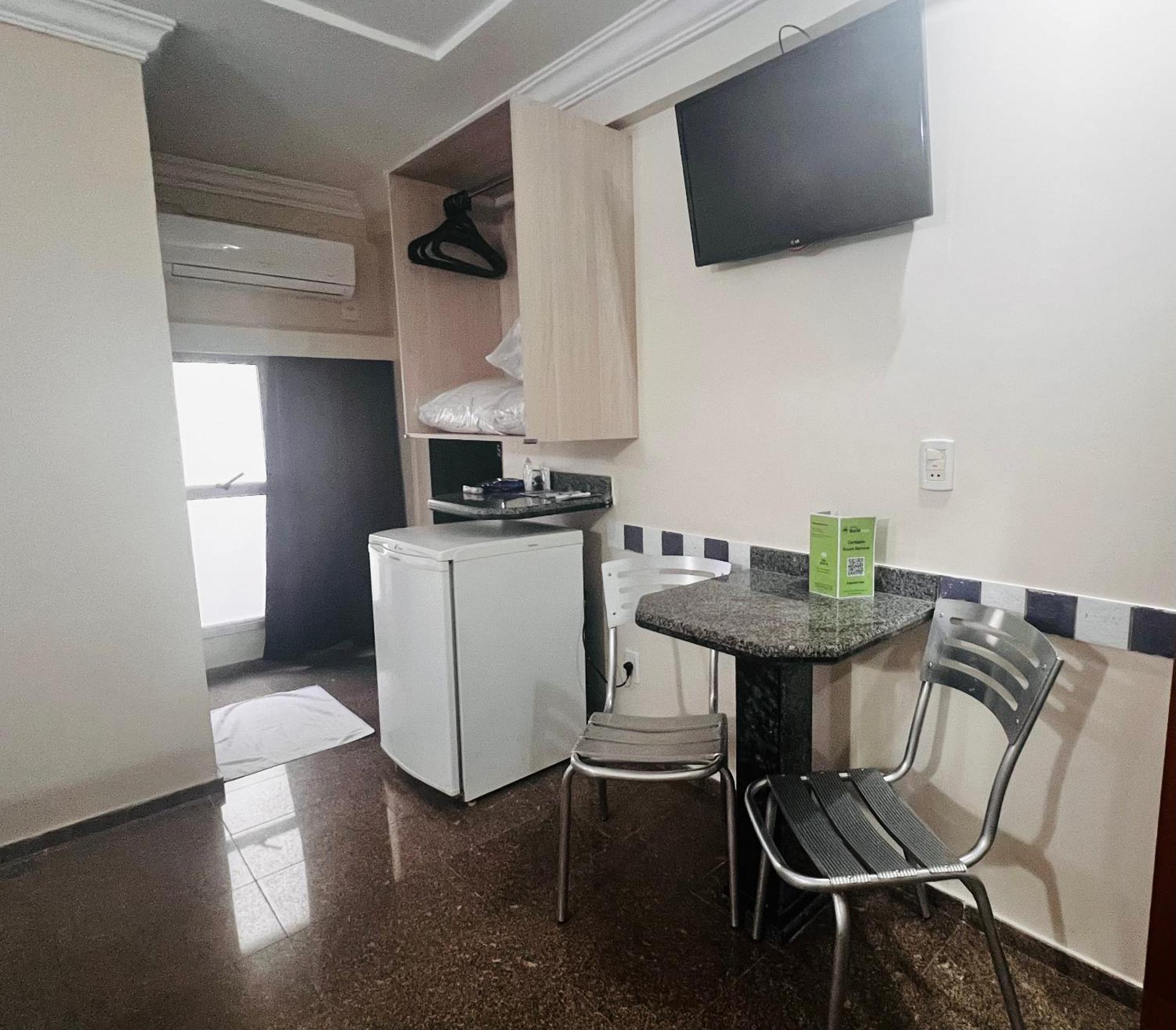 Hotel Buriti Stop (Adults Only) 戈亚尼亚 外观 照片